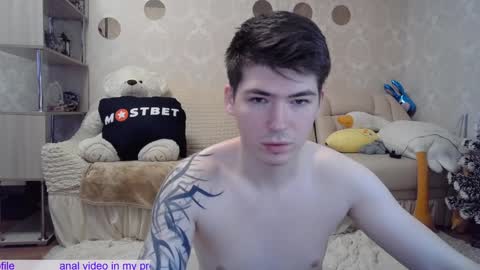 _pretty_fox_ online show from 12-22-24, 05:12