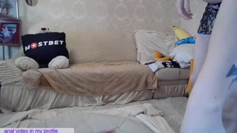 _pretty_fox_ online show from 01-02-25, 08:06