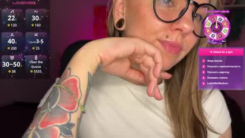  HADLY today day-off see u online 0112  online show from 01-16-25, 06:16