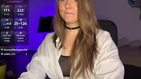  HADLY today day-off see u online 0112  online show from 02-03-25, 08:24