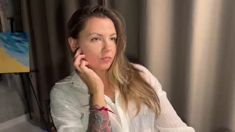  HADLY today day-off see u online 0112  online show from 10-17-25, 11:13