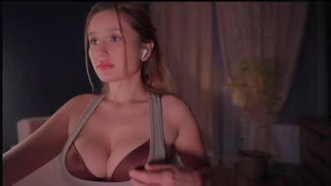 Snapshot of _protea chatting on 11-18-25, 03:56 Eva online show from 11-18-25, 03:56