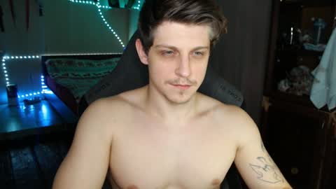 Snapshot of _purrari chatting on 01-23-25, 05:45 Vampire online show from 01-23-25, 05:45