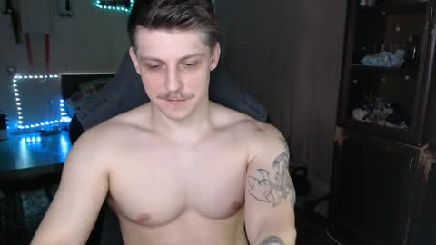 Snapshot of _purrari chatting on 03-08-25, 02:12 Vampire online show from 03-08-25, 02:12