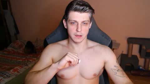 Snapshot of _purrari chatting on 11-18-25, 03:34 Vampire online show from 11-18-25, 03:34