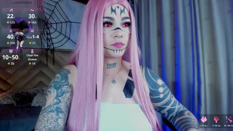 Snapshot of _raven_black chatting on 10-31-25, 01:34 Raven online show from 10-31-25, 01:34