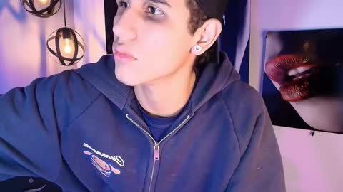 Snapshot of _realwav chatting on 10-14-25, 08:59 wav online show from 10-14-25, 08:59