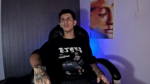 Snapshot of _realwav chatting on 12-03-25, 08:56 wav online show from 12-03-25, 08:56