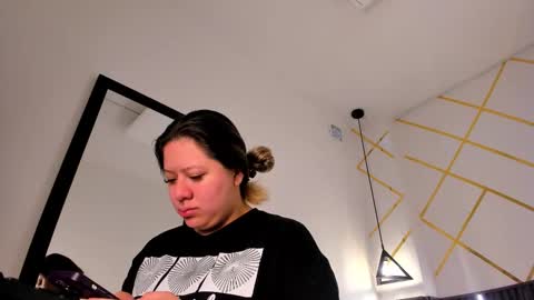 rebecca online show from 10-01-25, 02:23