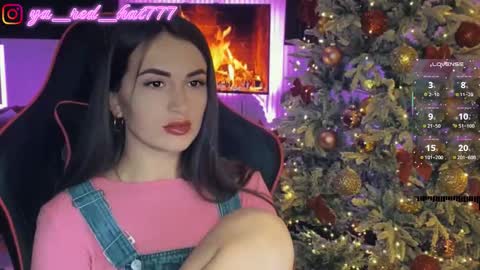 Snapshot of _red_hat_7 chatting on 12-16-25, 06:57 -RED HAT- online show from 12-16-25, 06:57