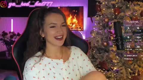 Snapshot of _red_hat_7 chatting on 01-09-26, 05:37 -RED HAT- online show from 01-09-26, 05:37