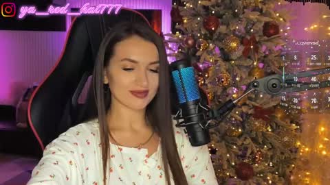 Snapshot of _red_hat_7 chatting on 02-11-26, 05:51 -RED HAT- online show from 02-11-26, 05:51