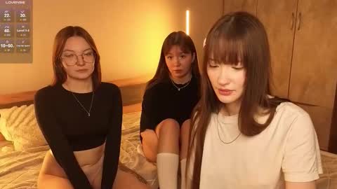 LISSAPVT IS OPEN online show from 11-15-25, 05:09