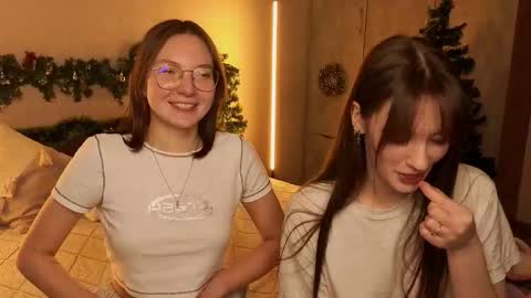 LISSAPVT IS OPEN online show from 12-17-25, 06:30