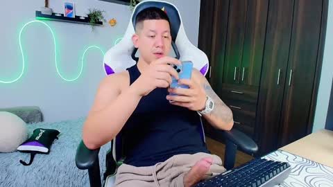 Roberto online show from 01-26-25, 03:14