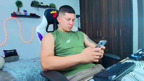 Roberto online show from 02-10-25, 12:39