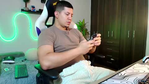 Roberto online show from 02-14-25, 12:36