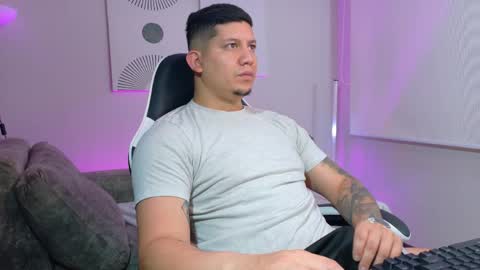 Roberto online show from 03-25-26, 12:22