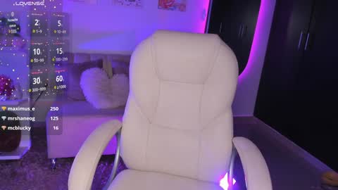 Snapshot of _sabrinamoon chatting on 01-15-25, 08:26 online show from 01-15-25, 08:26