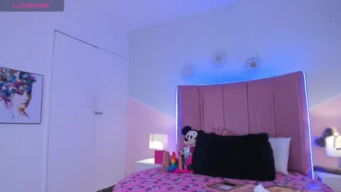 Snapshot of _samara_conner chatting on 10-25-25, 04:31 Samara online show from 10-25-25, 04:31