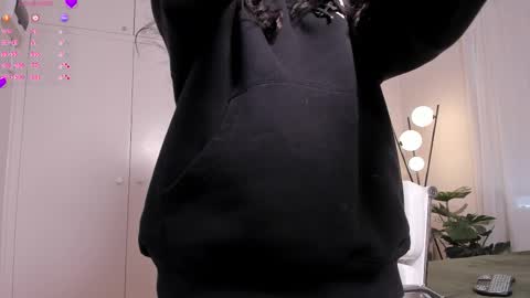 Snapshot of _sandy_s_ chatting on 09-21-25, 12:23 Sandyy online show from 09-21-25, 12:23