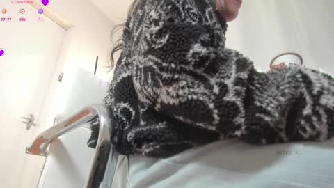 Snapshot of _sandy_s_ chatting on 10-26-25, 10:04 Sandyy online show from 10-26-25, 10:04