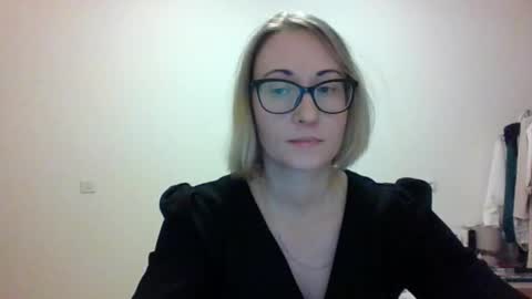 Snapshot of _sandyqueen__ chatting on 12-13-25, 07:53 _sandyqueen__ online show from 12-13-25, 07:53