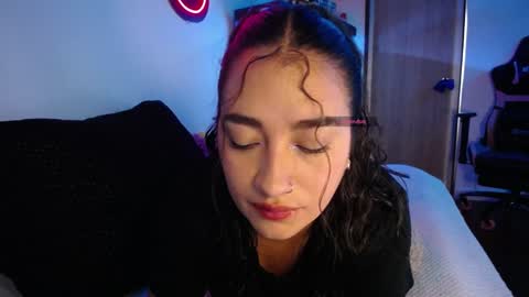  SantaLove  online show from 01-05-25, 07:39