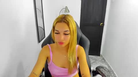 Valerie online show from 06-25-26, 02:44
