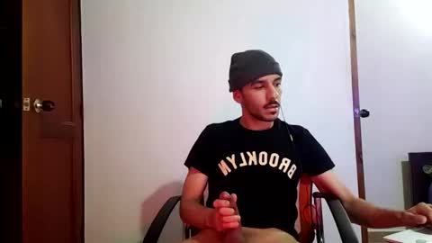 Snapshot of _sebas69 chatting on 11-29-25, 07:22 _sebas69 online show from 11-29-25, 07:22