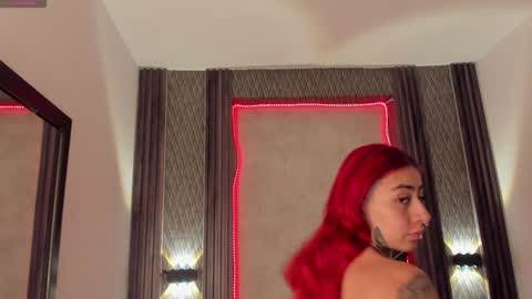 Selene online show from 01-25-25, 04:13