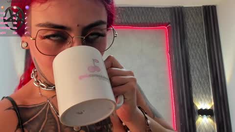 Selene online show from 02-06-25, 08:56