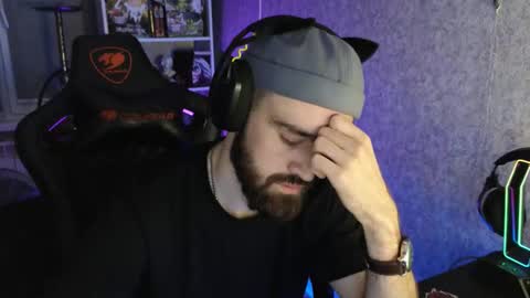 Ask me online show from 10-22-25, 09:03