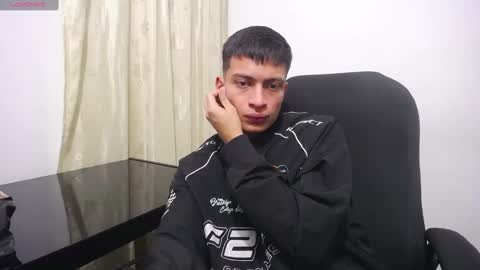 Juan Pablo-independent model online show from 01-17-25, 03:12