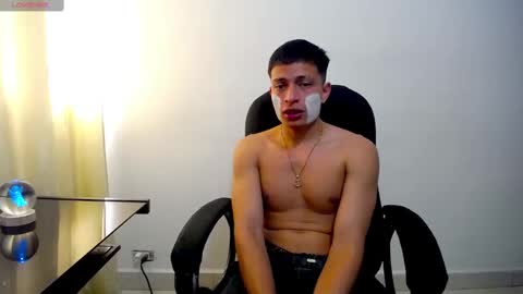 Juan Pablo-independent model online show from 02-05-25, 08:46