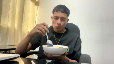 Juan Pablo-independent model online show from 02-19-25, 09:25