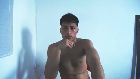 Juan Pablo-independent model online show from 12-17-25, 05:52