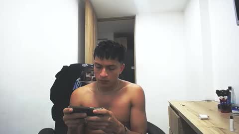 Juan Pablo-independent model online show from 03-03-26, 03:34