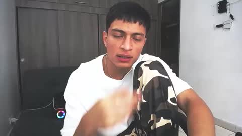 Juan Pablo-independent model online show from 03-10-26, 08:14