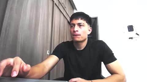 Juan Pablo-independent model online show from 04-19-26, 05:23