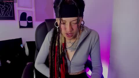 _sharlotte777 online show from 03-06-26, 04:25