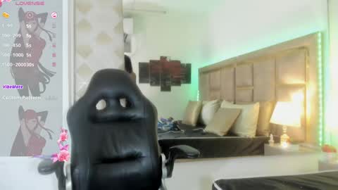 Snapshot of _shirleyy_ chatting on 05-20-26, 06:47 Shirley online show from 05-20-26, 06:47