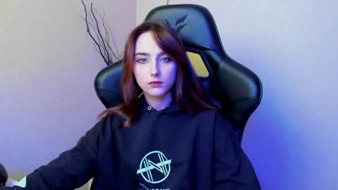 Snapshot of _silverdream chatting on 12-27-24, 11:53 _silverdream online show from 12-27-24, 11:53