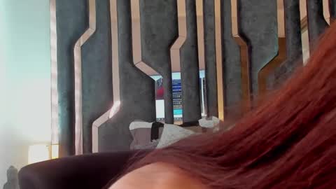 _silvia_vega_ online show from 12-11-24, 02:22