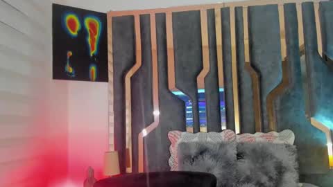 _silvia_vega_ online show from 12-16-24, 08:52