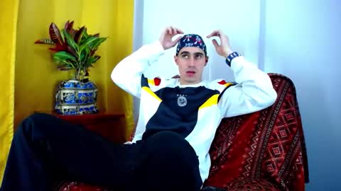 Snapshot of _skyleer_ chatting on 11-23-25, 10:53 _skyleer_ online show from 11-23-25, 10:53