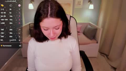 Sofi  Follow me  online show from 03-09-25, 07:01