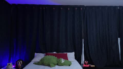 Sofia online show from 12-02-24, 01:58