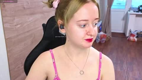 Sofiy online show from 10-20-25, 03:18