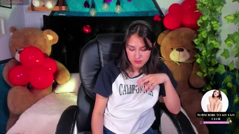 Sophie  online show from 02-19-25, 08:20